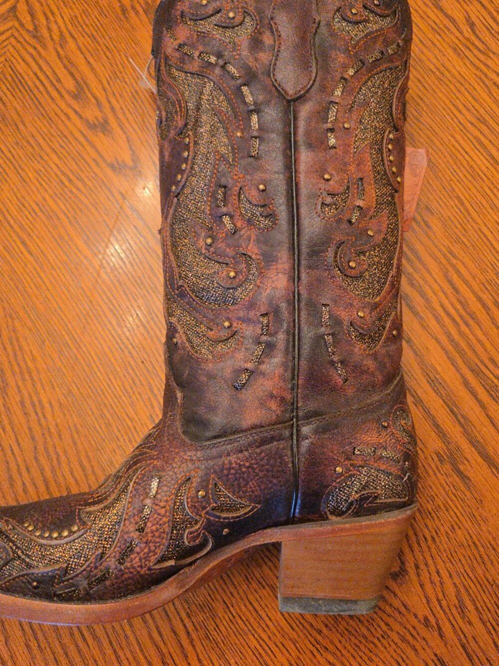 Womens Corral cowboy boots..size 8.5